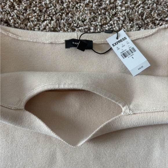 Express Top - Picture 2 of 4